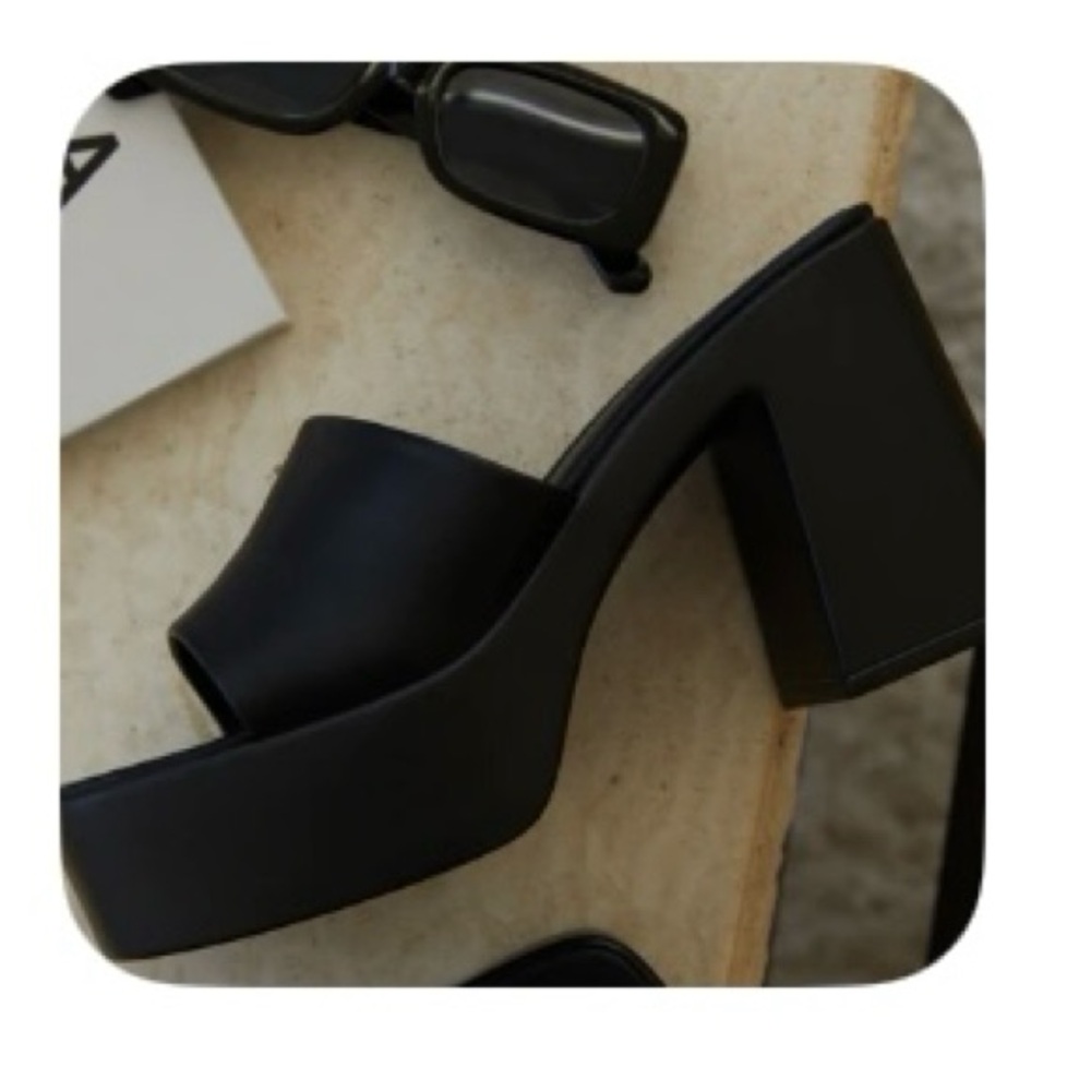 Miss Lola Black Mules Sleek Minimalist Design